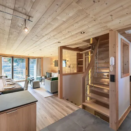 Chalet Moderne A Meribel Avec 5 Chambres, Sauna Et Acces Rapide Aux Pistes - Fr-1-566-45